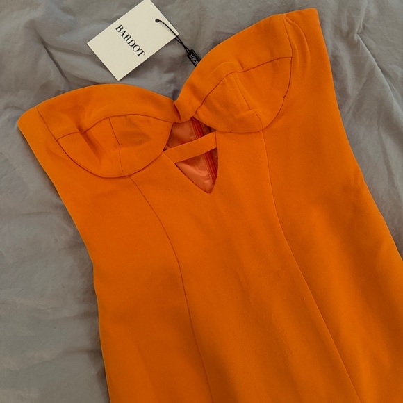 Bardot Orange Midi Dress 🍊 - Picture 3 of 5